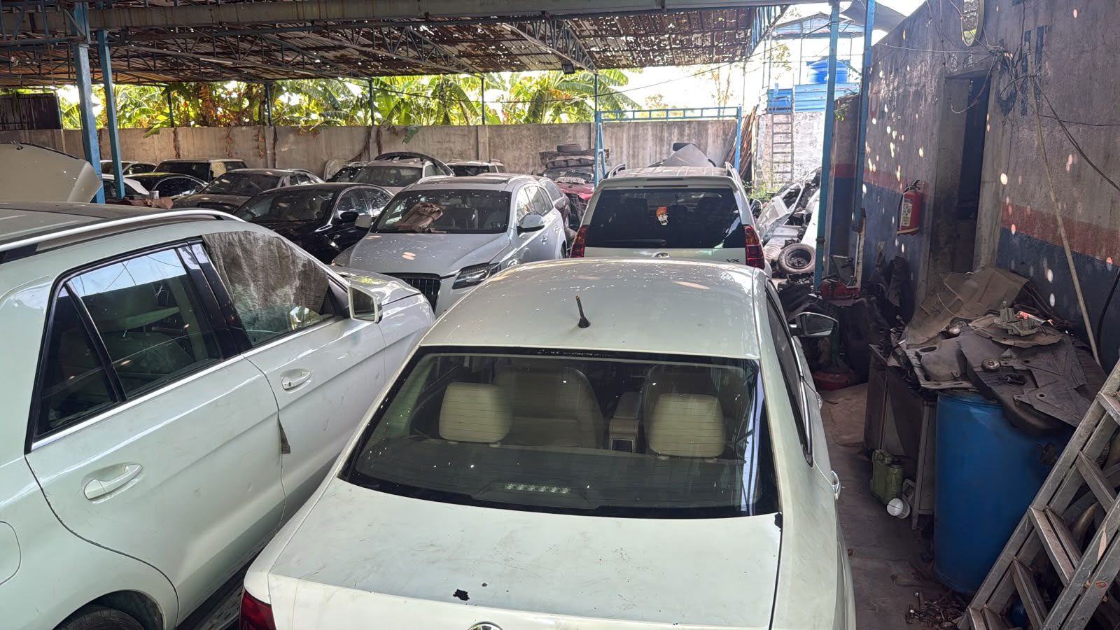 Vellore Auto Garage Workshop Image 1
